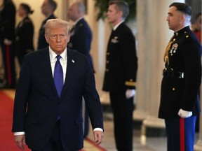 El presidente Donald Trump llegó a Washington el miércoles 26 de enero de 2021, para firmar la Ley de Relevo Laken en la sala este de la Casa Blanca.