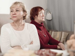 La privacidad de una mujer ha creado grietas en amigos.