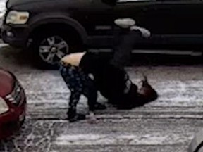 انتقد جسد المرأة في حادث الغضب على الطريق الدرس “المستفادة”. انتقد جسد المرأة في حادث الغضب على الطريق الدرس “المستفادة”.