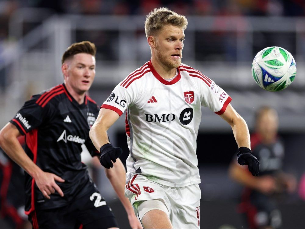 Bernardeschi penalty helps Toronto FC rally for draw in MLS season opener