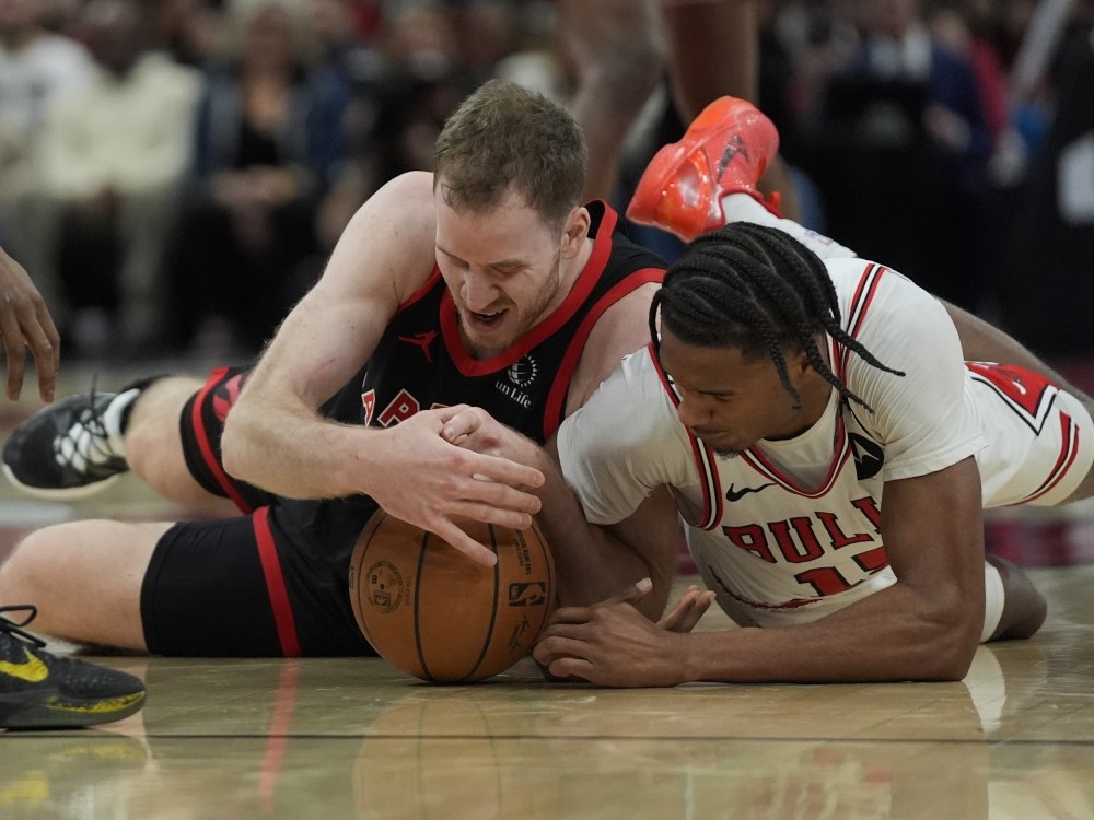 Bulls stun Raptors in overtime after shocking comeback | Toronto Sun
