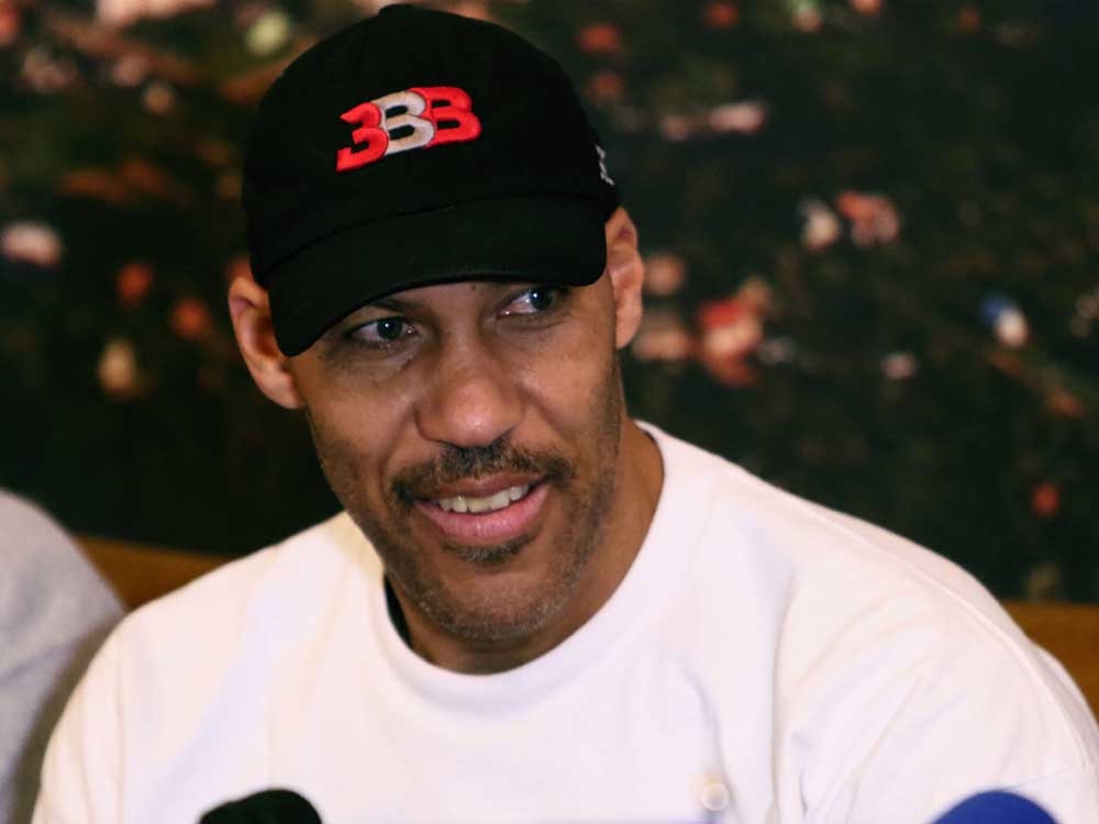 LaVar Ball in Good Spirits after Foot Surgery