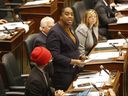 NDP MPP Jill Andrew 2 de mayo de 2019, el jueves, el Parque Queens habló dentro de la Legislatura. Andrew está a cargo de Toronto-Sent. Los pulsos, más de 66.5 residentes, son un representante de la diversidad de Toronto a nivel cultural, económico y social.