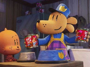 Esta figura, publicada por Universal Pictures, se muestra en Lil Petty, Lucas Hopkins Calderón, Izquierda y Dog Man, dio la voz de Peter Hastings en una escena de la animación de Dream Works "Perro"