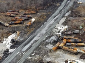 020325 Tren-Decrailment-OHO