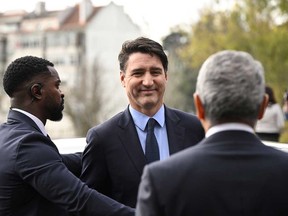 El primer ministro Justin Trudeau Aga Khan cuarto, el Príncipe Karim al-Husseini Aga Khan llegó al Centro Ismaili para asistir al Príncipe Karim al-Husseini Aga Khan el 7 de febrero en Lisboa en Portugal.