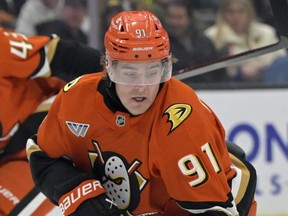 Anaheim Ducks forward Leo Carlsson.