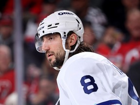 المدافع مابل ليفسا كريس تانيف يعود مع الفريق.