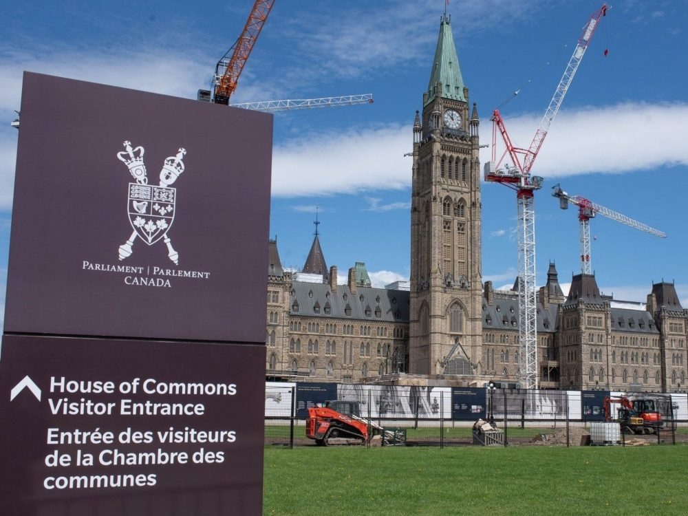 Federal Pushes French Language Rights for Workers Outside Quebec