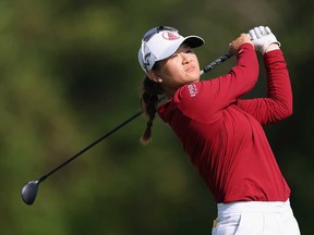 미국의 Jenny Bae는 2025 년 5 월 24 일 멕시코 Playa del Carmen에서 2025 년 Mayakoba의 Mayakoba 2025에서 Mayaocoba 2025에서 Mayaocoba 2025의 3 라운드에서 17 번째 홀에서 슛을합니다.