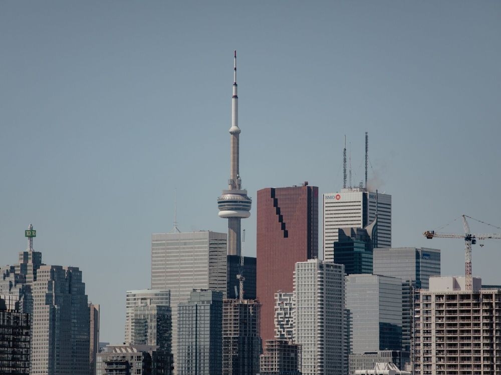 TORONTO UNDER SIEGE: 80km/h WINDS ARE COMING!