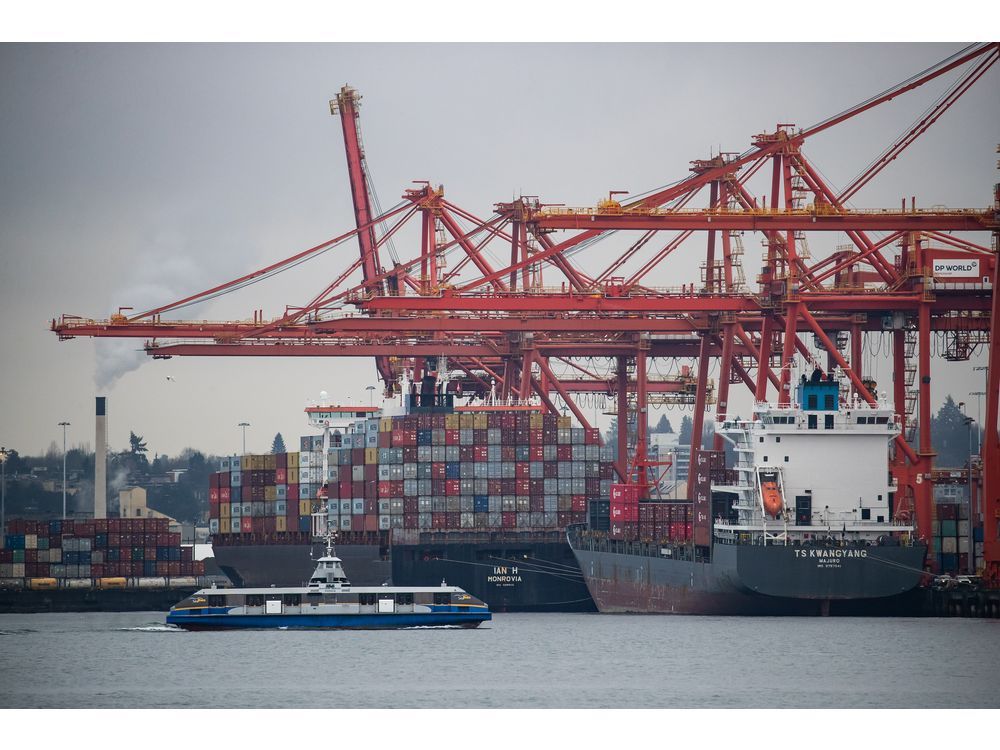 U.S. trade, geopolitics top financial concerns among Canadians: Survey