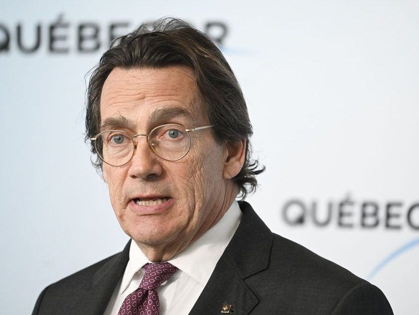 Billionaire Peladeau still wants to take over travel company Transat