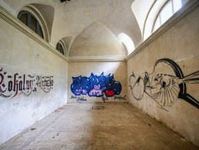 Now the Neptune Imperial Baths are closed, their interior walls covered in graffitiDaniel MIHAILESCU/AFP