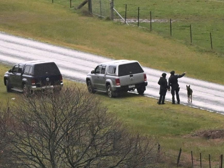 Hundreds of police are searching for an Australian gunman accused of killing two officers. (William WEST/AFP)