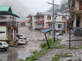 ২০২৫ সালের ৫ আগস্ট তোলা এবং অ্যাটাল্যান্ড ইথোফের এক্সপ্রেস অ্যাসর (এসডিআরএফ) দ্বারা প্রকাশিত ছবিটি আন্ডারানড স্টেট স্টেট স্টেট স্টেট স্টেটের কাদা সাইটের ঘরগুলি দেখিয়েছে।