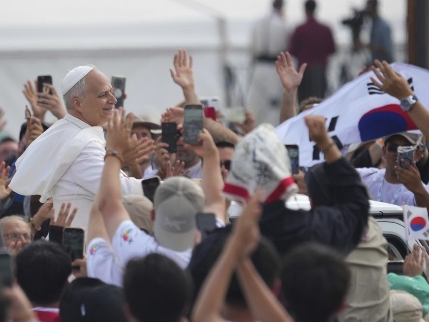 080325-Italy-Pope-Youths-Jubilee