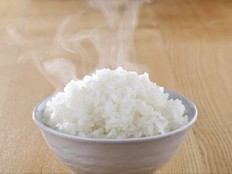 Freshly cooked white rice.