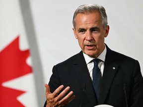 জলবায়ু পরিবর্তন কর্মসূচির জন্য সরকারী অর্থায়ন কানাডিয়ানদের জন্য একটি খরচে আসে জলবায়ু পরিবর্তন কর্মসূচির জন্য সরকারী অর্থায়ন কানাডিয়ানদের জন্য একটি খরচে আসে