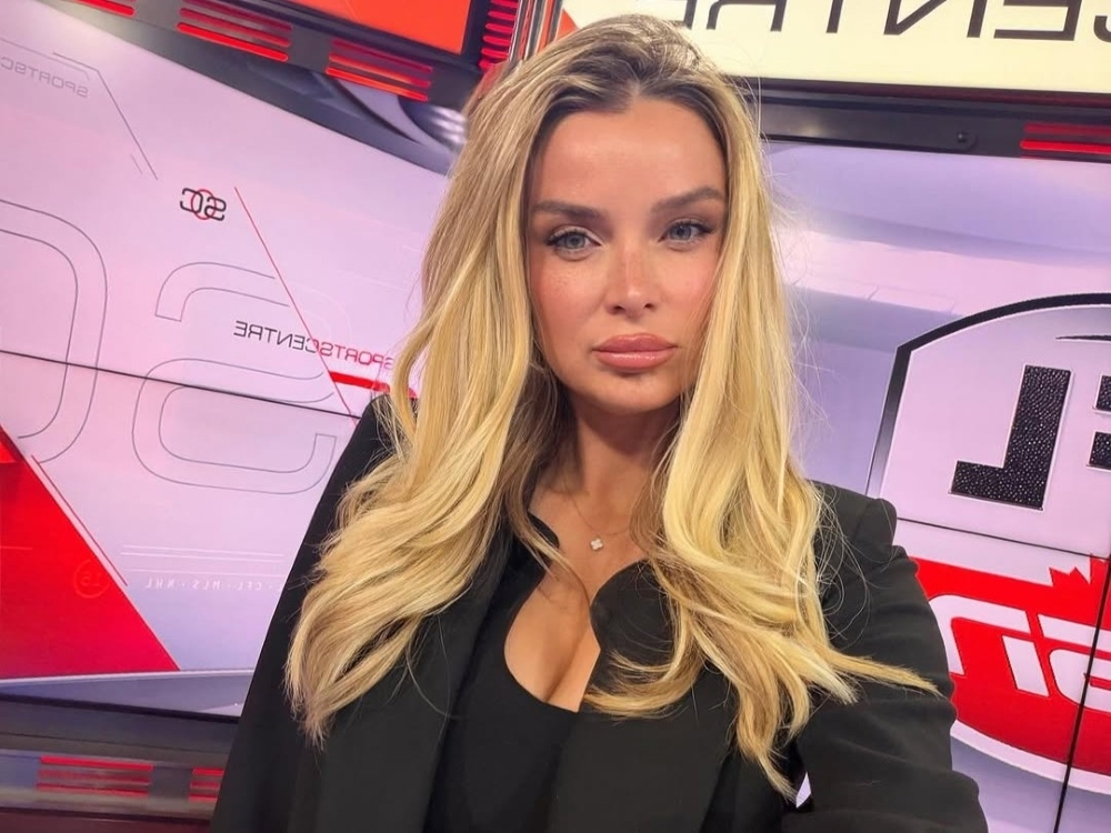 TSN SportsCentre stunner Meghan Chayka goes viral for on-air outfit
