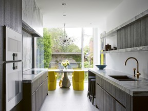 বই উদযাপন ‘প্যাচওয়ার্ক সিটি’ টরন্টো সূর্য বই উদযাপন ‘প্যাচওয়ার্ক সিটি’ টরন্টো সূর্য