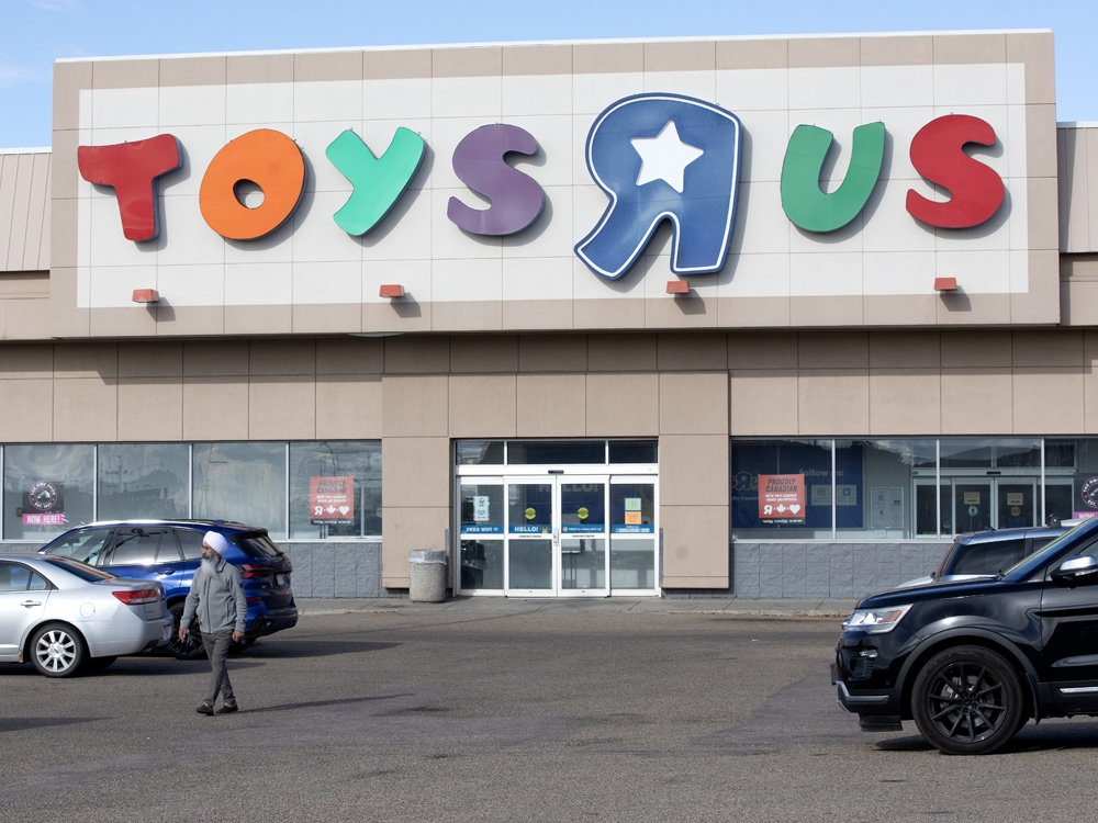 Toys 'R' Us CANADA: Landlord WAR! Rent Crisis EXPLODES!