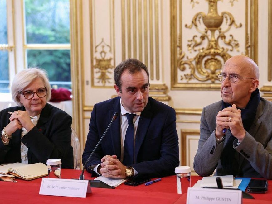 France’s political crisis drags on as PM faces no-confidence vote