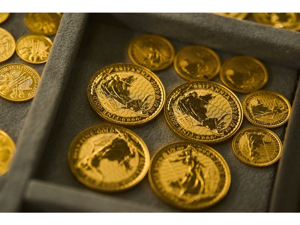 Gold futures rise above $4,000 per ounce for the first time