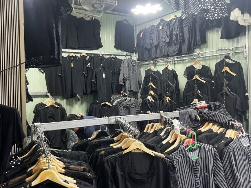 Thais mourning Queen Mother's death spark a run on black clothes