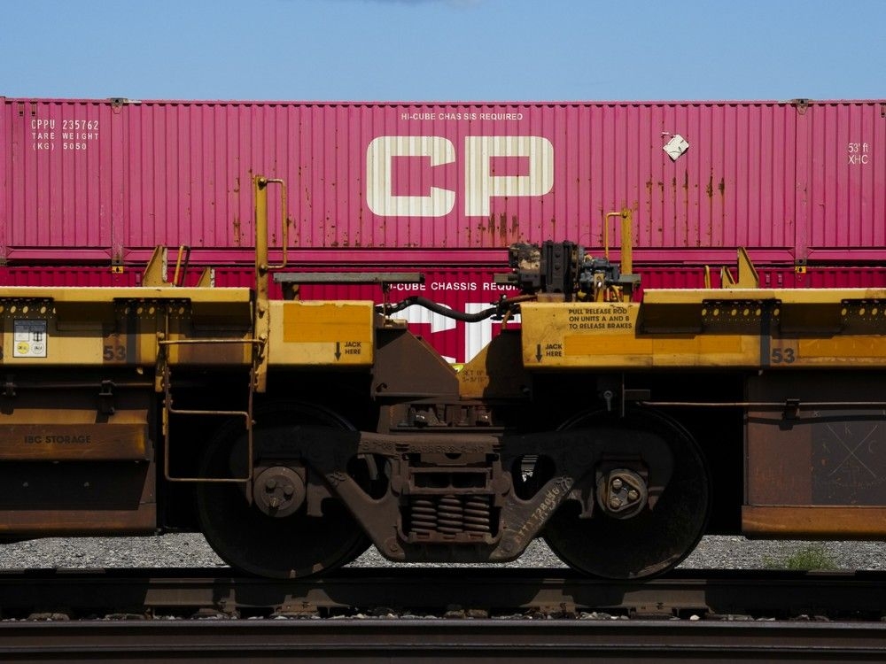 PROPANE TRAIN WRECK: EVACUATE NOW!