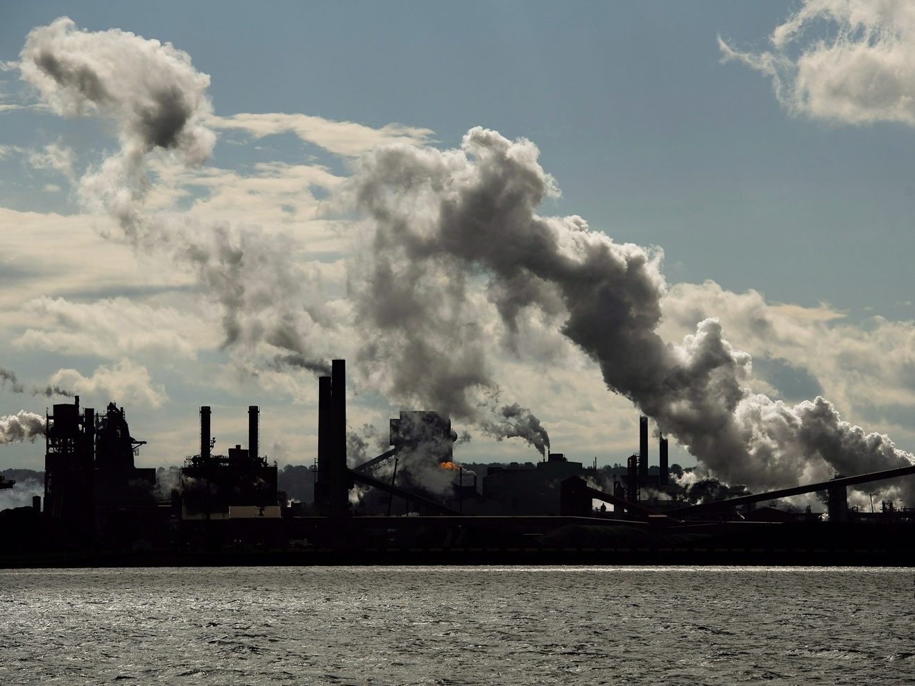 ONTARIO ABANDONS CLIMATE GOALS: DISASTER LOOMS!