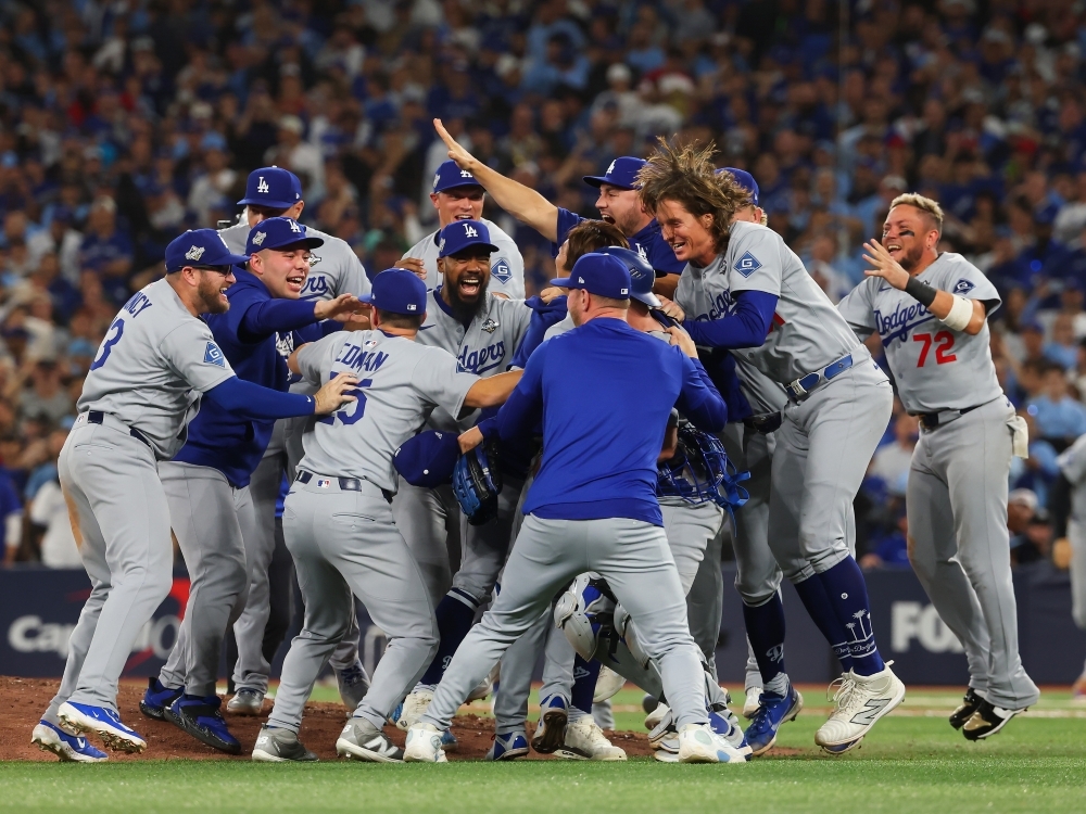  The Los Angeles Dodgers celebrate after defeating the Toronto Blue Jays 5-4 in Game 7 of the 2025 World Series. (Getty Images)