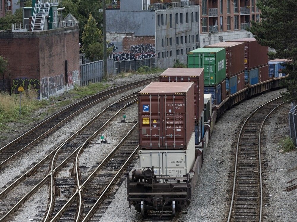 TRAIN WRECK CHAOS: Residents FLEE as Disaster Strikes BC!