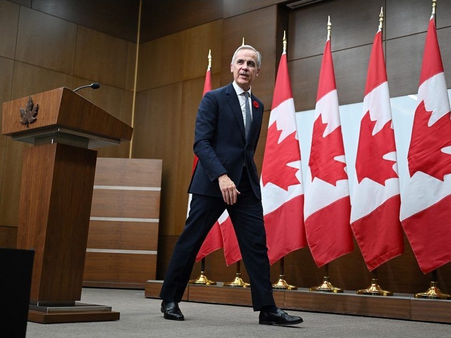 Canada could end up buying a mixed fleet of submarines, six from Korea and six from Germany. PM Carney will make the announcement on Monday.