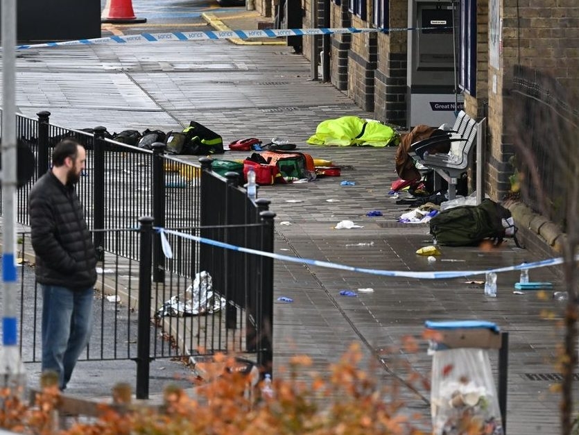 BRITAIN UNDER ATTACK: Stabbing Rampage Leaves 11 Wounded – Suspect Nabbed!