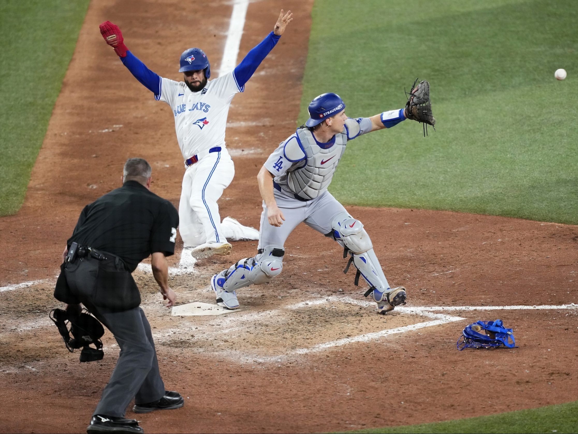 SIMMONS: This Blue Jays World Series loss will hurt forever