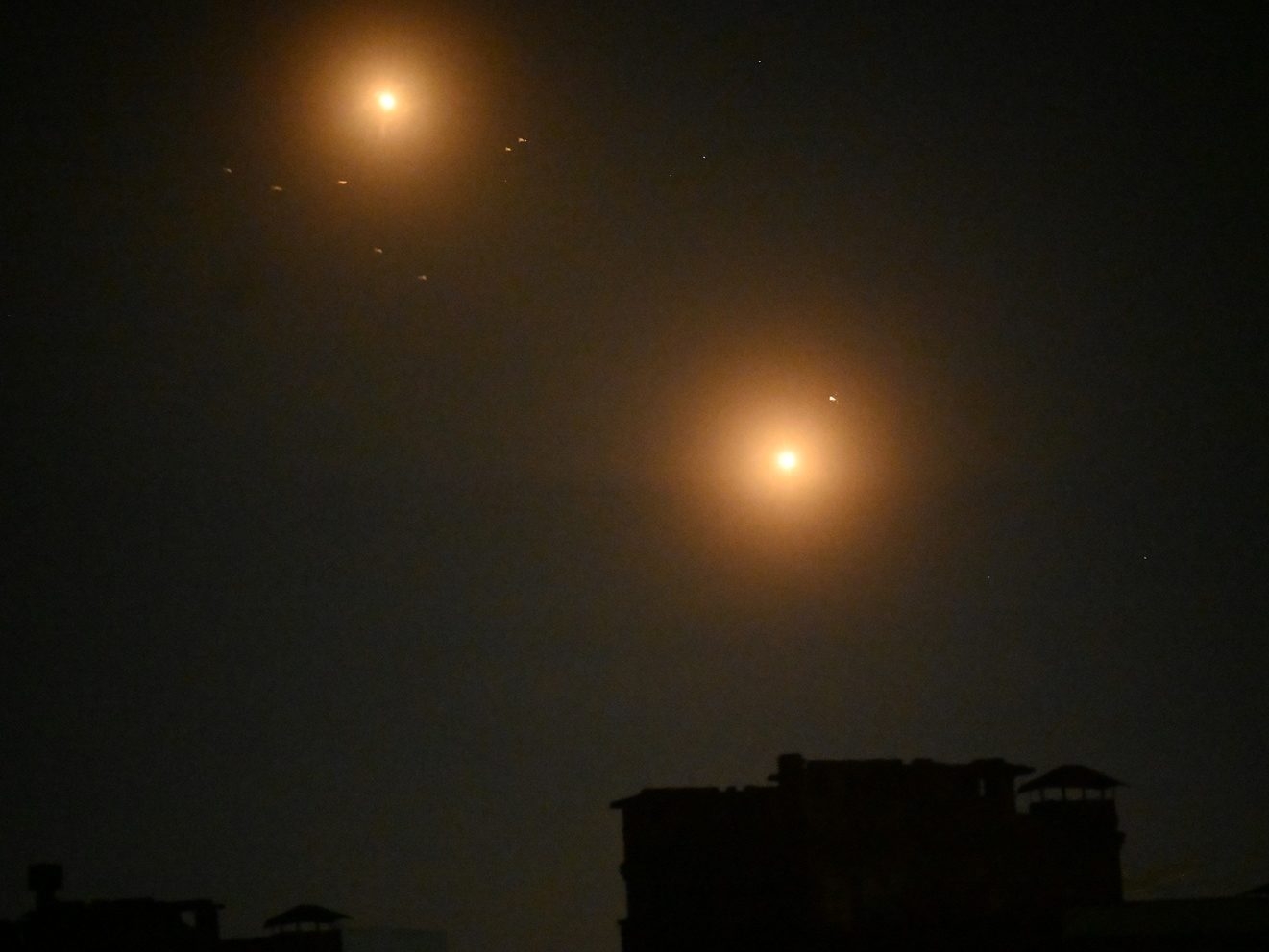 KYIV UNDER SIEGE: RUSSIA UNLEASHES HELL!