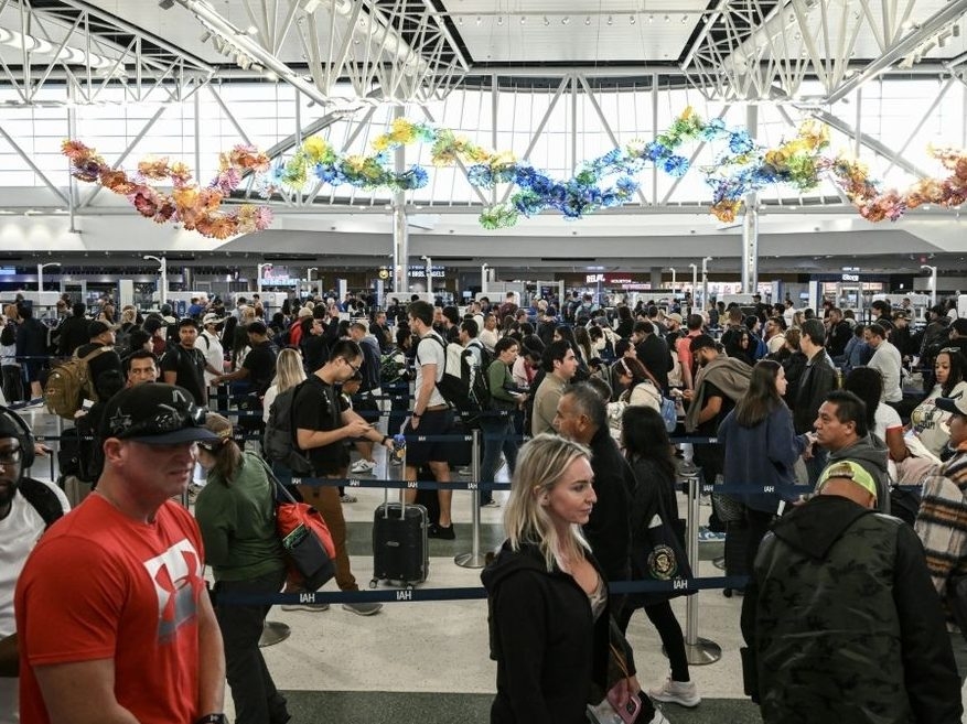 AIR TRAVEL COLLAPSE: Shutdown Threatens to GROUND America!