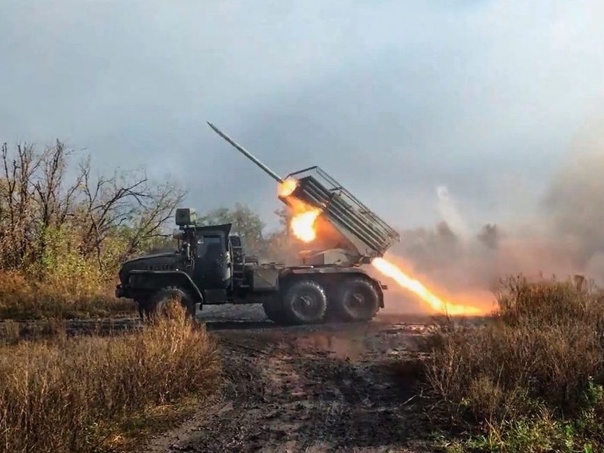 ZELENSKYY DEMANDS AIR DEFENSE: RUSSIA TARGETS UKRAINE'S LIFEBLOOD!