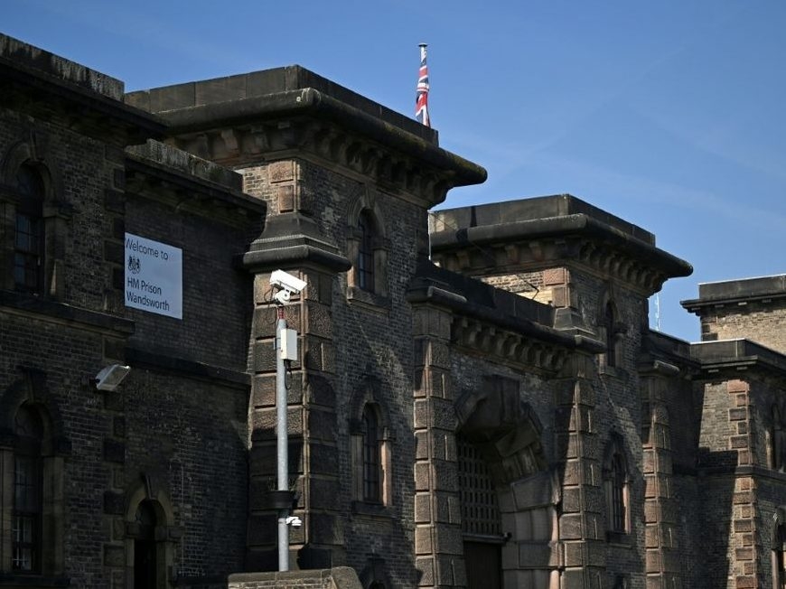 FUGITIVES LOOSE: International Manhunt After EPIC Jailbreak!