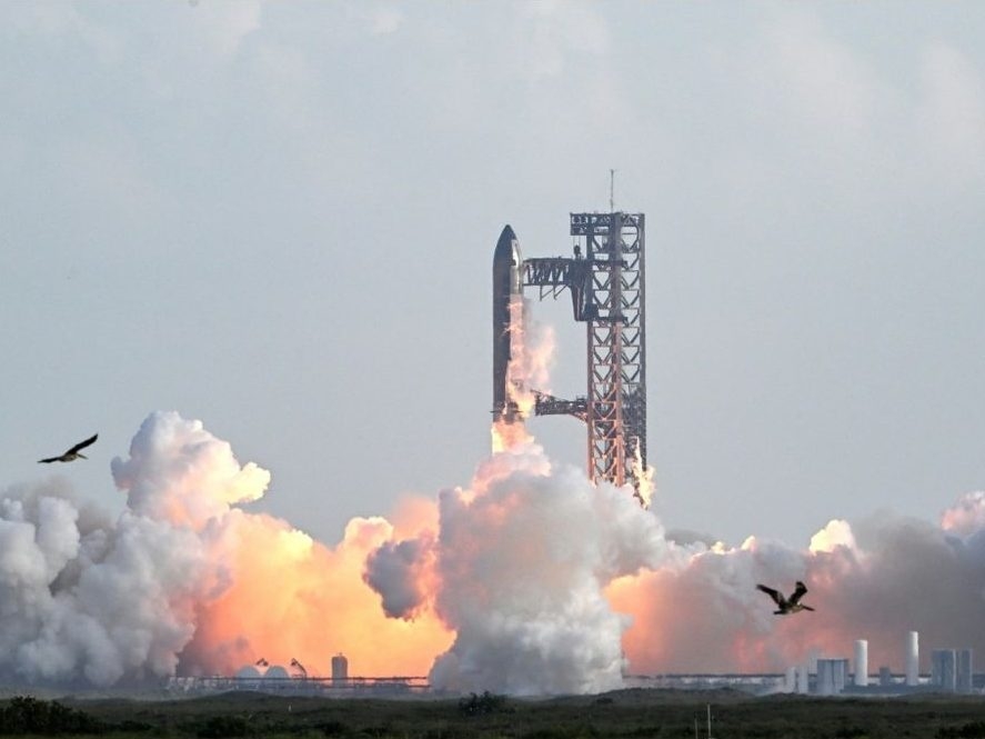  SpaceX’s reusable launch vehicles has revolutionized the sector. (RONALDO SCHEMIDT/AFP)