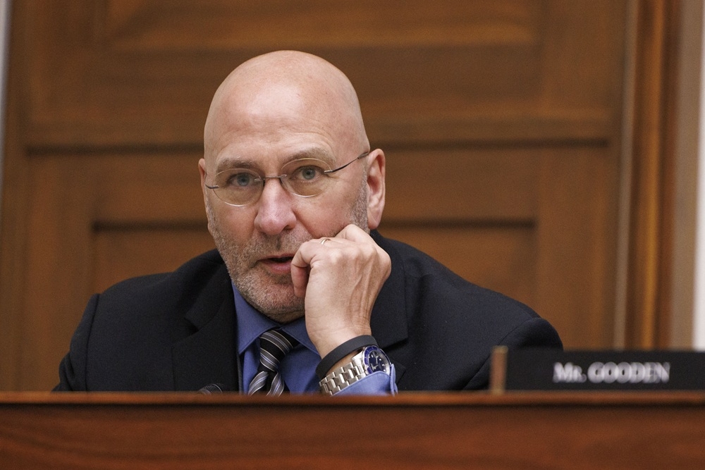 EPSTEIN COVER-UP: This Congressman Just Stood ALONE.