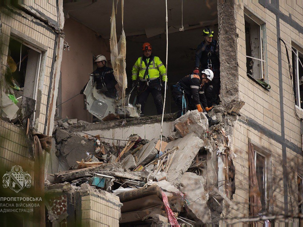 UKRAINE UNDER ATTACK: 4 DEAD – RUSSIA ESCALATES NOW!