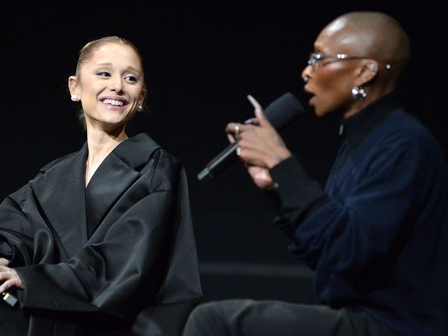 Aussie man who grabbed Ariana Grande at Wicked event banned from Singapore