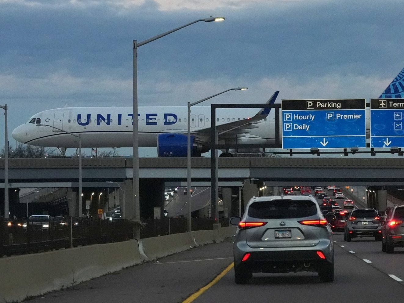 CANADA'S TRAVEL NIGHTMARE: US SHUTDOWN CHAOS IMMINENT!