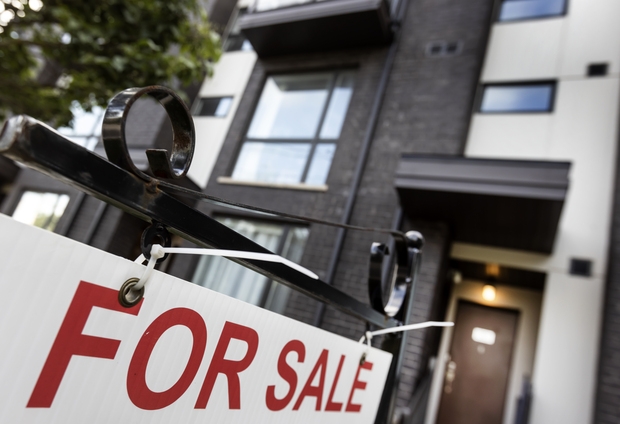 TORONTO HOUSING MARKET PLUMMETS: Is Your Investment SAFE?