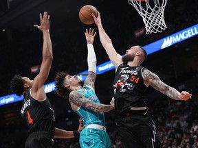 111825-BKN_Raptors_Hornets_20251117