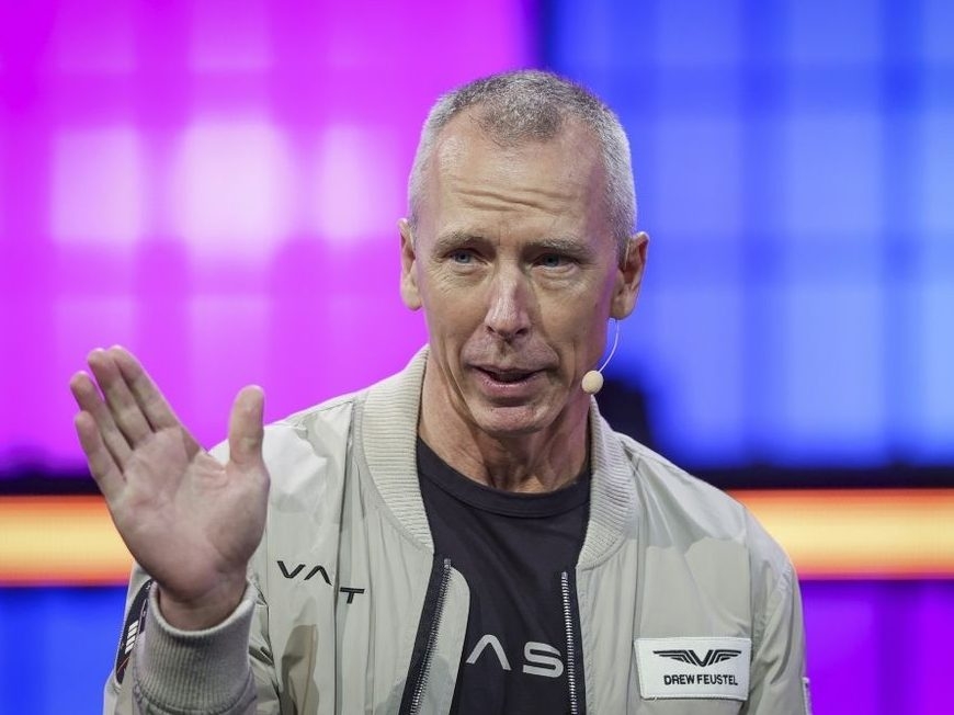 SPACE WARS: Billionaires FIGHT for Control as NASA ABANDONS Orbit!