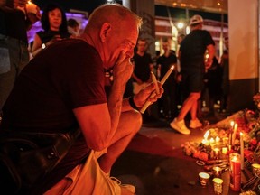 110925-Florida_Crash_Vigil