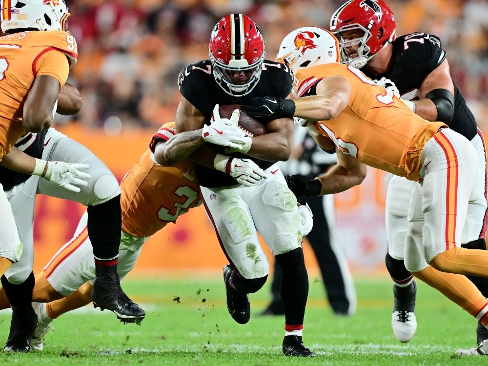 Falcons' Bijan Robinson apologizes after using homophobic phrase on live TV